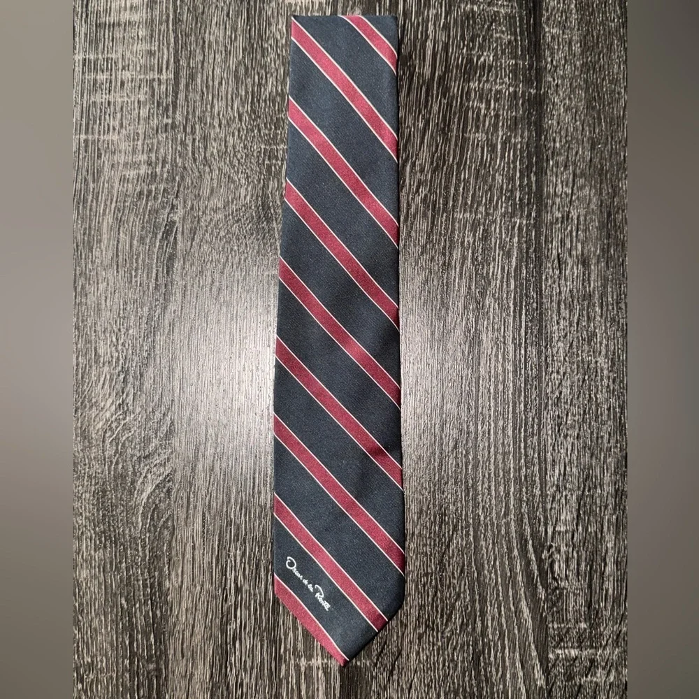 Oscar de la Renta Vintage Charcoal and Burgundy Striped Tie